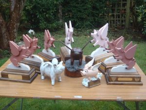 The unique "Flying Pig" trophies of the JOK Chasing Sprint